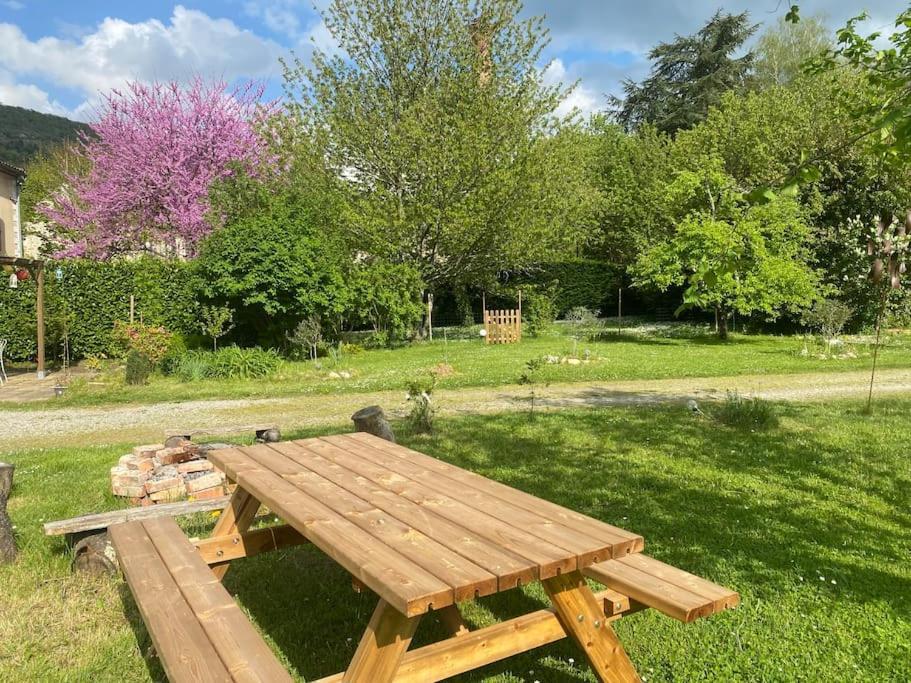 Vakantiehuis Maison 6 Places, En Plein Coeur De L'ariege, Proche Et Nature Lesparrou